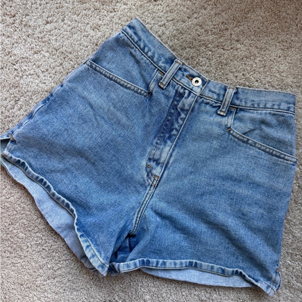 SOLD Ann Taylor Vintage Women Blue Denim Cut Off Shorts Size 6 High Rise